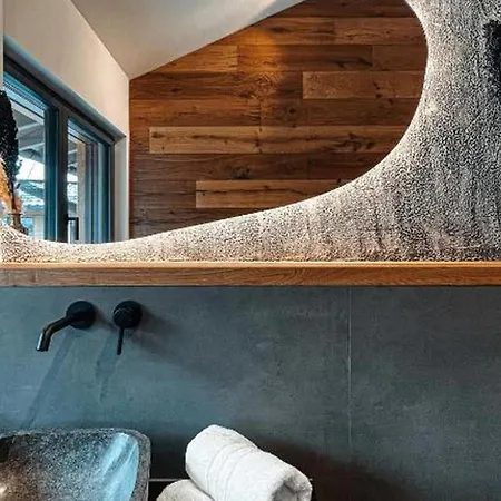3bdr Splendid Chalet With Sauna And Hot Tub فيلة *